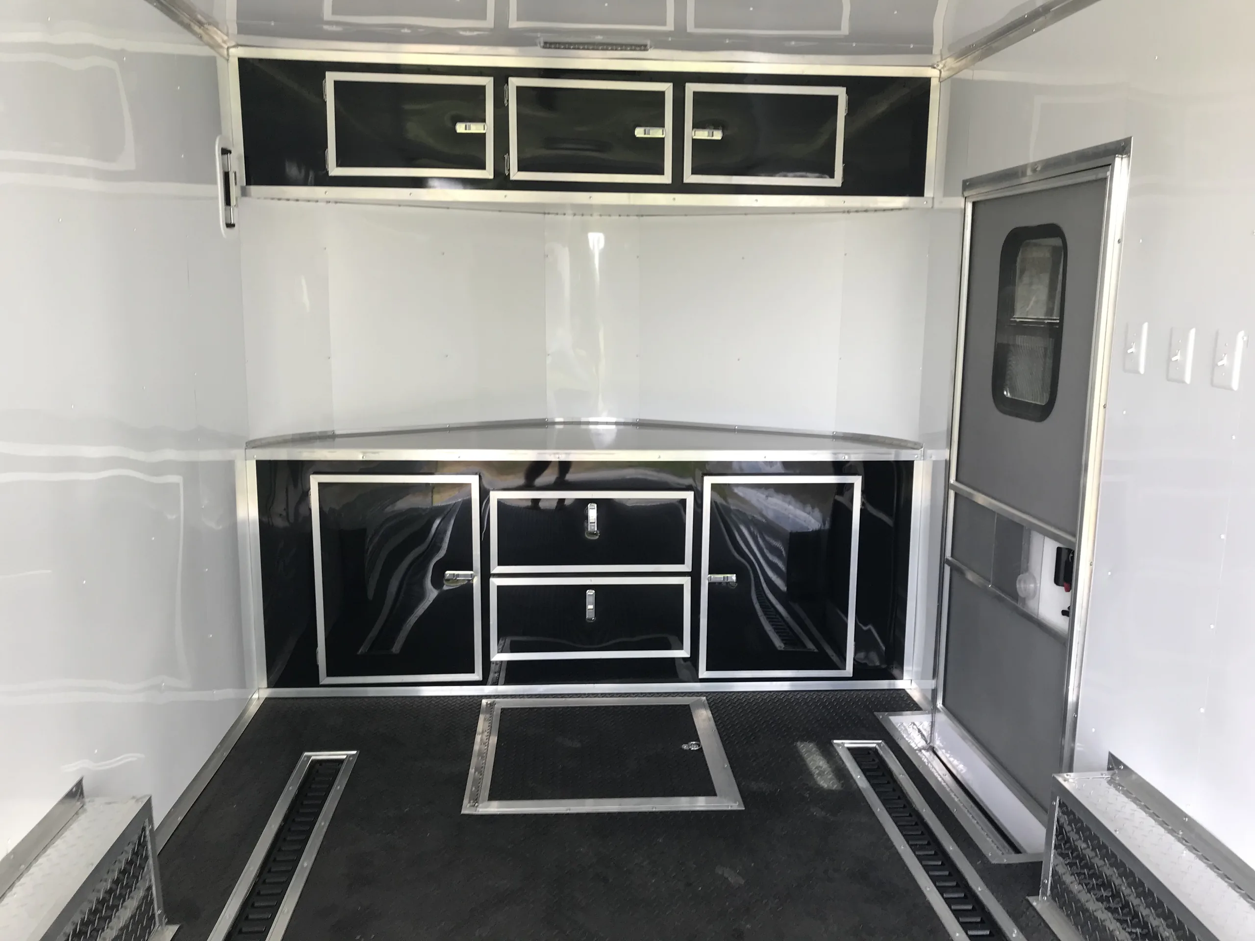 RS-Trailer interior organization